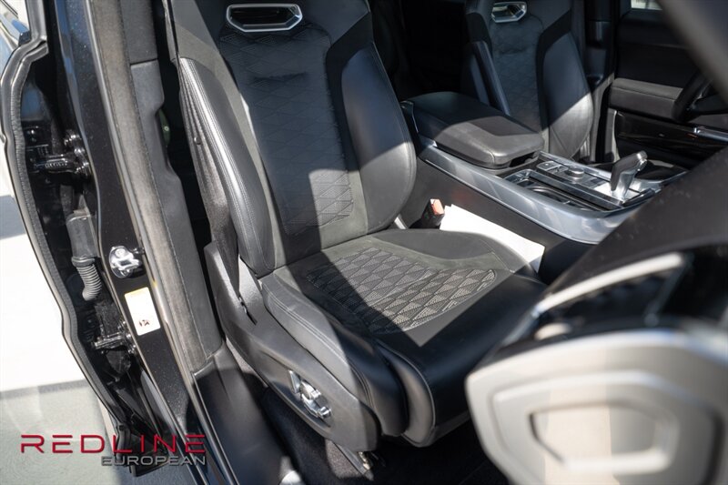 2021 Land Rover Range Rover Sport SVR photo 20