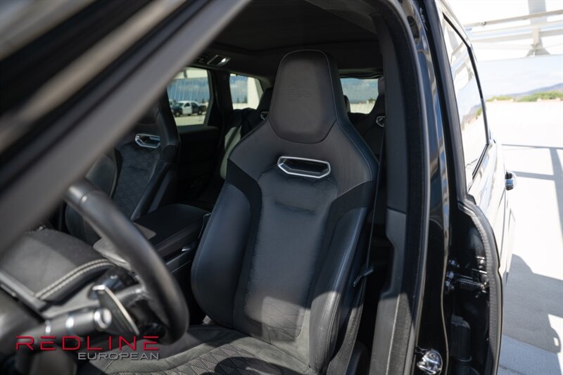 2021 Land Rover Range Rover Sport SVR photo 17
