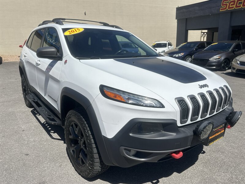 Bright White Clear Coat 2015 Jeep Cherokee Trailhawk 4WD SUV / Crossover Four-Wheel Drive 9-Speed Automatic