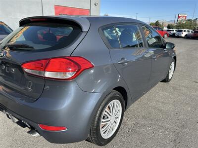 2016 Kia Forte5 LX - Photo 5 - St. George, UT 84770