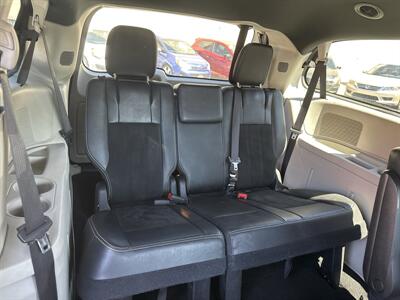 2019 Dodge Grand Caravan SXT   - Photo 9 - St. George, UT 84770