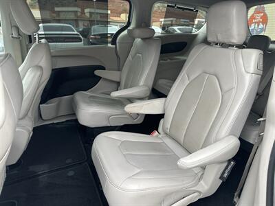 2021 Chrysler Pacifica Touring L - Photo 9 - St. George, UT 84770