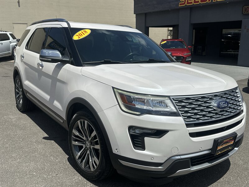2018 Ford Explorer Platinum  