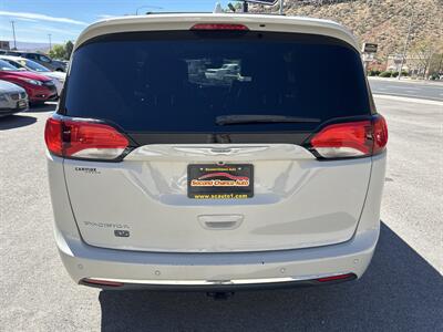 2020 Chrysler Pacifica Touring L Plus   - Photo 6 - St. George, UT 84770