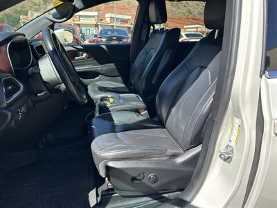 2020 Chrysler Pacifica Touring L Plus   - Photo 9 - St. George, UT 84770