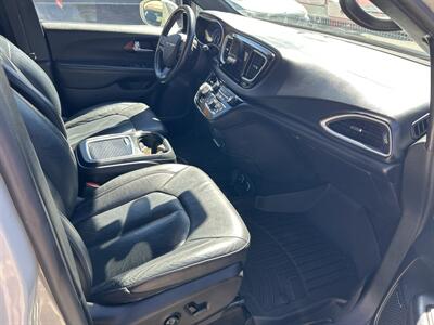 2020 Chrysler Pacifica Touring L Plus   - Photo 14 - St. George, UT 84770