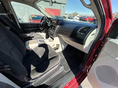 2016 Dodge Grand Caravan SXT   - Photo 8 - St. George, UT 84770