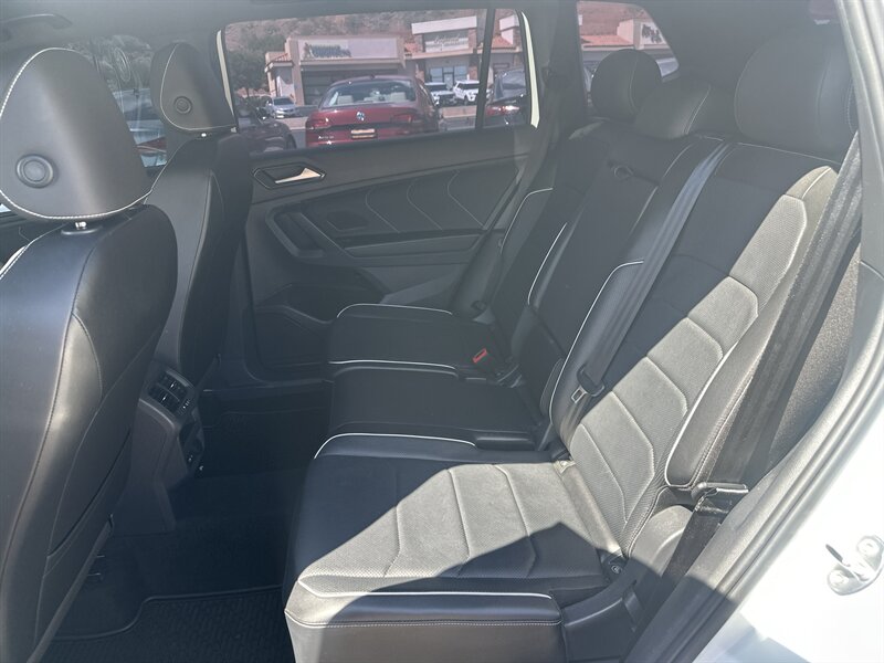 2022 Volkswagen Tiguan SEL R-LINE - Photo 9