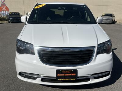 2016 Chrysler Town and Country S   - Photo 2 - St. George, UT 84770
