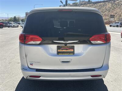 2022 Chrysler Voyager LX   - Photo 4 - St. George, UT 84770