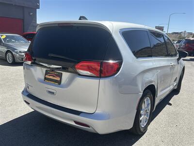 2022 Chrysler Voyager LX   - Photo 5 - St. George, UT 84770