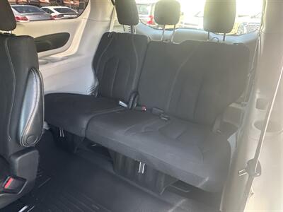 2022 Chrysler Voyager LX   - Photo 9 - St. George, UT 84770