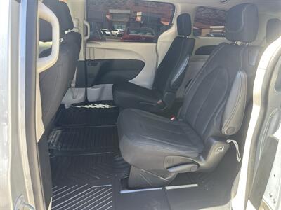 2022 Chrysler Voyager LX   - Photo 8 - St. George, UT 84770