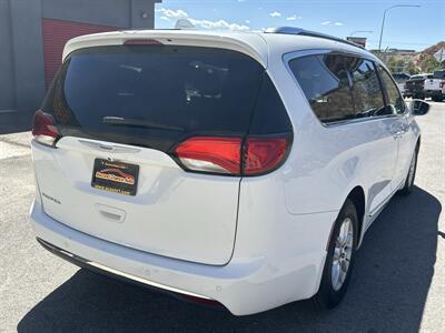 2020 Chrysler Pacifica Touring L - Photo 6 - St. George, UT 84770