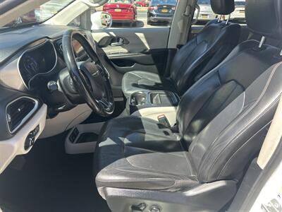 2020 Chrysler Pacifica Touring L - Photo 8 - St. George, UT 84770