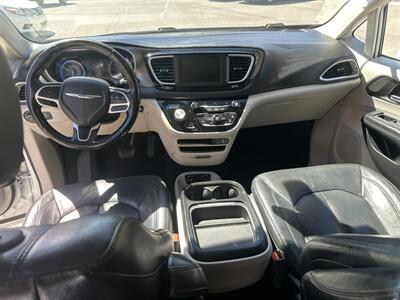 2020 Chrysler Pacifica Touring L - Photo 11 - St. George, UT 84770