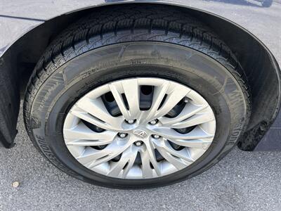 2014 Toyota Camry Hybrid LE   - Photo 9 - St. George, UT 84770