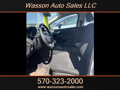 2016 Ford Focus SE   - Photo 75 - Jersey Shore, PA 17740