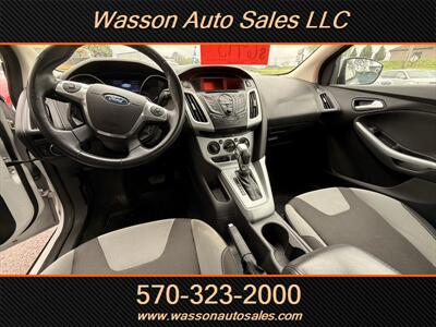 2012 Ford Focus SE   - Photo 4 - Jersey Shore, PA 17740