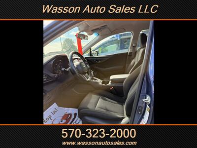 2020 Subaru Legacy Premium - Photo 3 - Jersey Shore, PA 17740