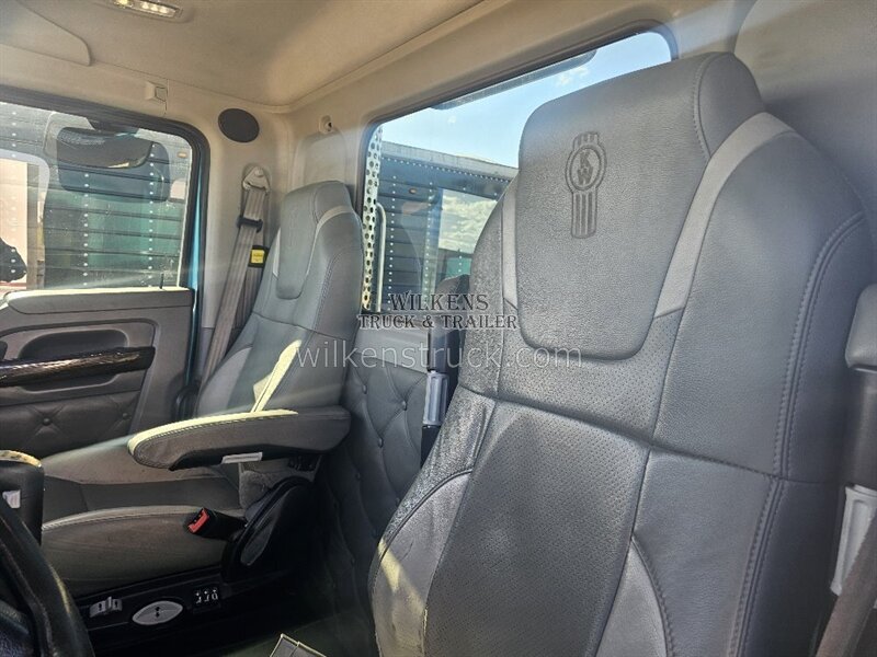 2019 Kenworth T680 Day cab - Photo 11 - Goodland, KS 67735