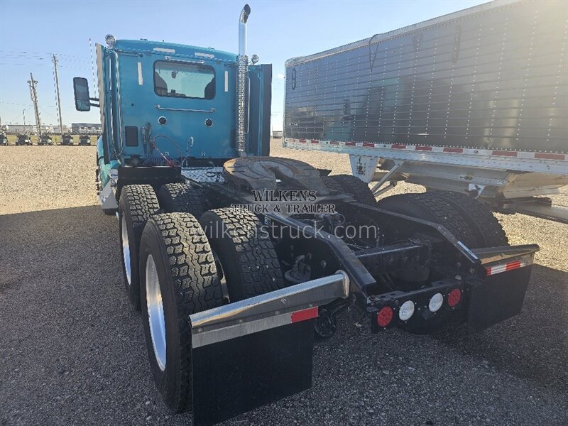 2019 Kenworth T680 Day cab - Photo 5 - Goodland, KS 67735