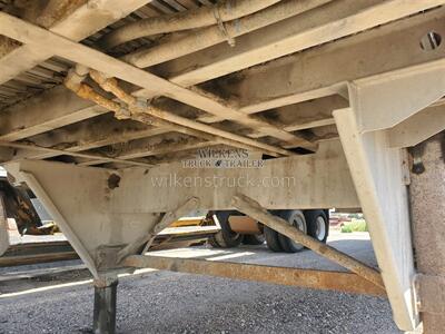 2008 East Walking floor 53x102   - Photo 5 - Goodland, KS 67735