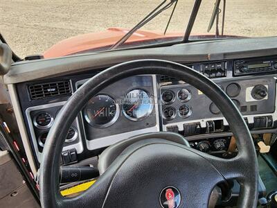 2007 Kenworth T800 DAY CAB   - Photo 10 - Goodland, KS 67735