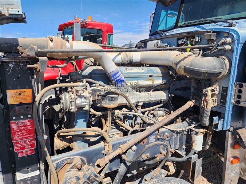 1992 Peterbilt 379EXHD - Photo 12 - Goodland, KS 67735