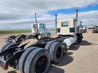 1982 Kenworth W900   - Photo 3 - Goodland, KS 67735