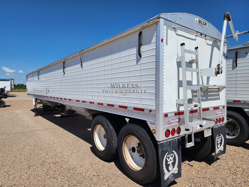 2016 Wilson Hopper 43x66x96 - Photo 4 - Goodland, KS 67735