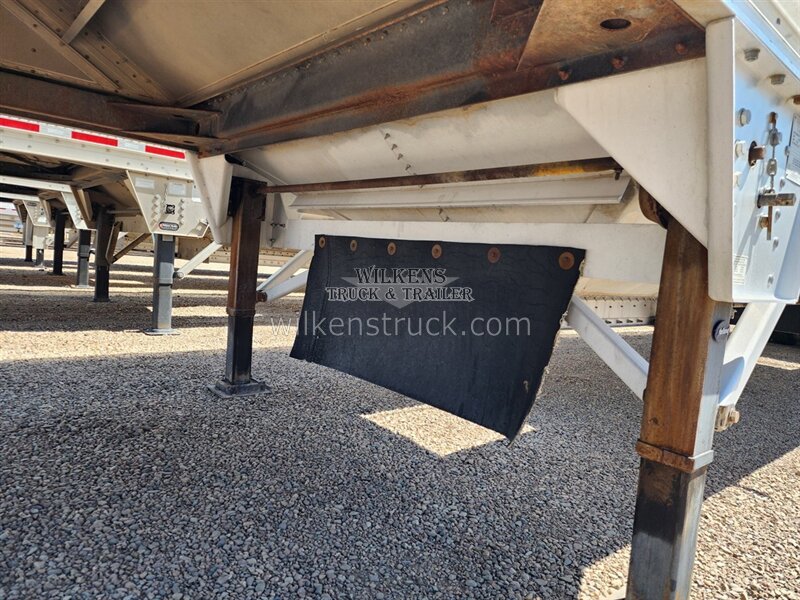 2016 Wilson Hopper 43x66x96 - Photo 10 - Goodland, KS 67735