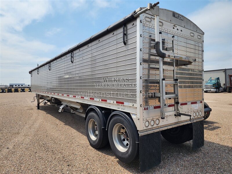 2023 Wilson Hopper 45x78x96 - Photo 2 - Goodland, KS 67735