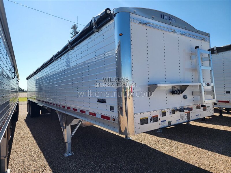 2027 Wilson Hopper 43x96 ag hopper   - Photo 1 - Goodland, KS 67735