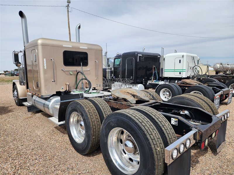2009 Peterbilt 389 Flat top - Photo 4 - Goodland, KS 67735