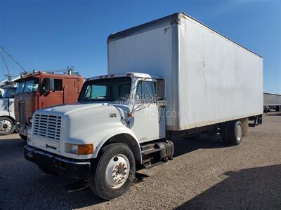 1998 IHC 4900 Box Truck   - Photo 1 - Goodland, KS 67735