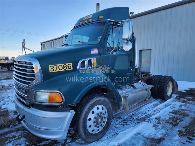 2007 Sterling Daycab - Photo 1 - Goodland, KS 67735