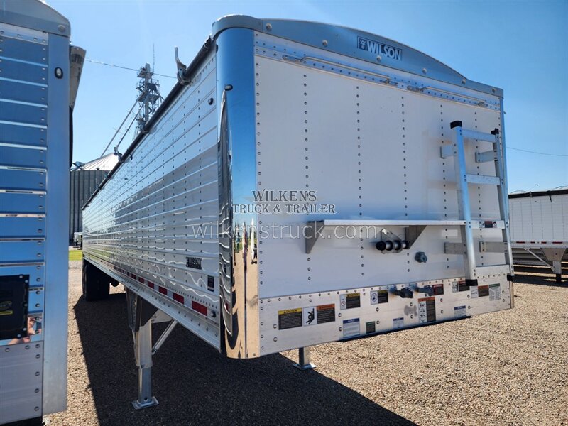 2027 Wilson Hopper 43x67 ag hopper - Photo 2 - Goodland, KS 67735