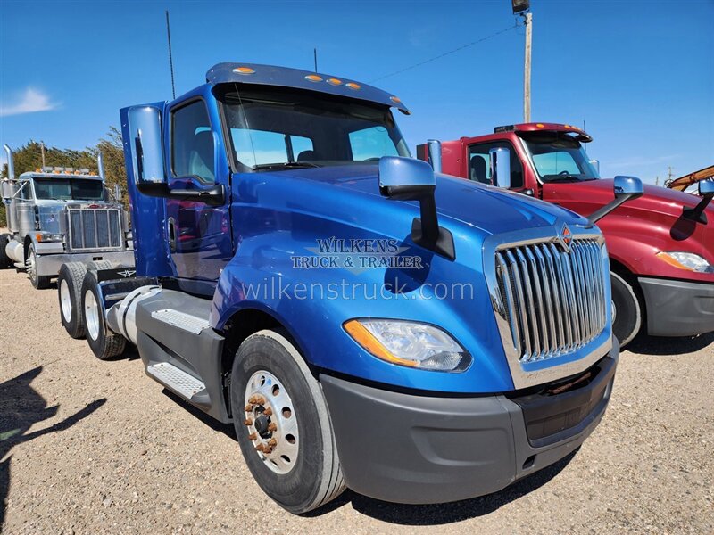 2019 International LT   - Photo 1 - Goodland, KS 67735