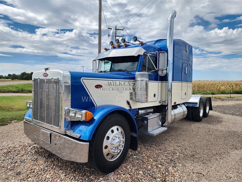 1999 Peterbilt 379 EXHD - Photo 2 - Goodland, KS 67735