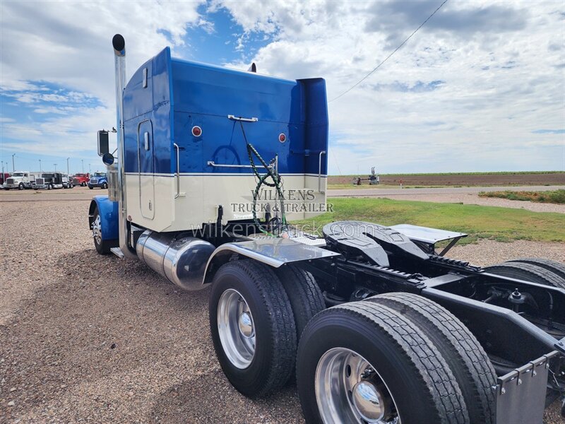 1999 Peterbilt 379 EXHD - Photo 3 - Goodland, KS 67735