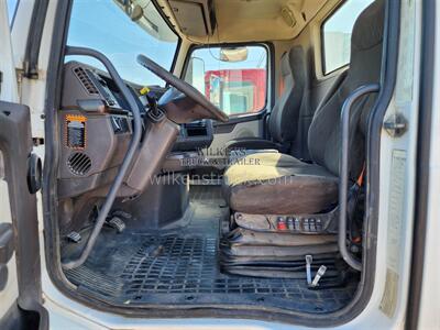 2017 Volvo WIA   - Photo 7 - Goodland, KS 67735