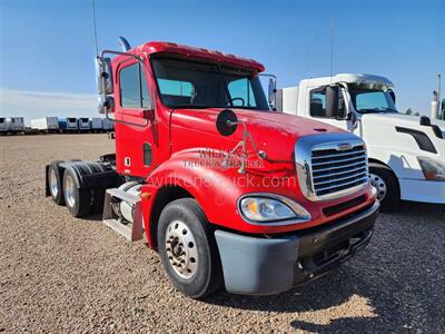 2005 Freightliner Columbia   - Photo 1 - Goodland, KS 67735