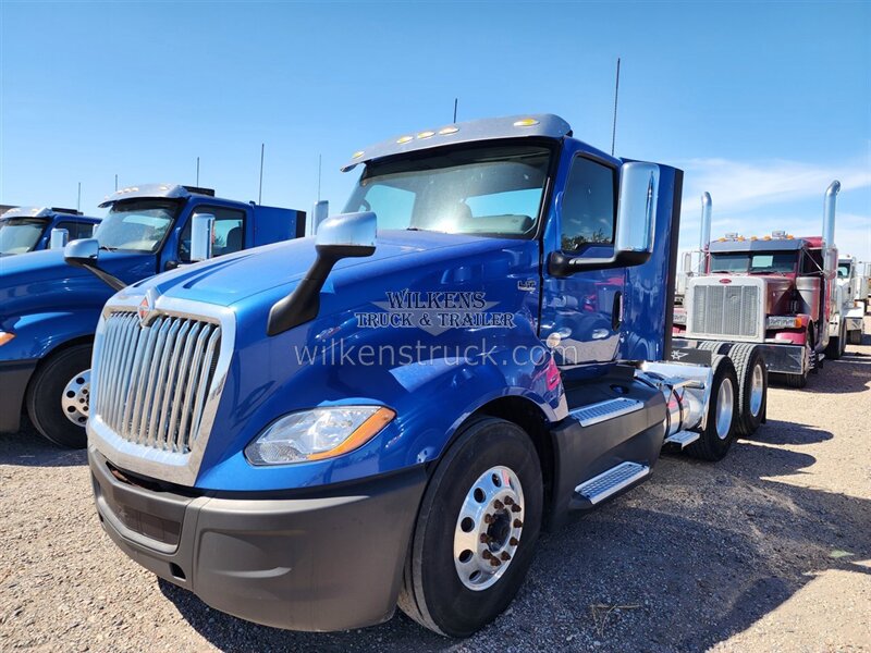 2019 International LT   - Photo 1 - Goodland, KS 67735