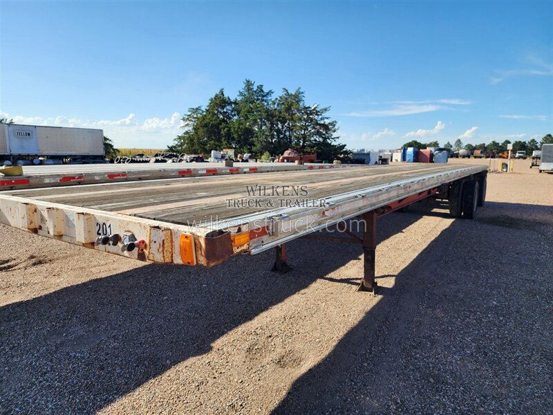 1993 Fontaine Flatbed 48x102 - Photo 3 - Goodland, KS 67735