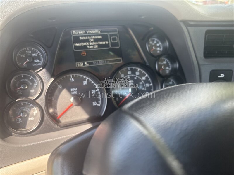 2021 Peterbilt 579 - Photo 10 - Goodland, KS 67735