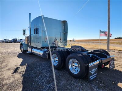 2011 Peterbilt 389 Truck   - Photo 3 - Goodland, KS 67735