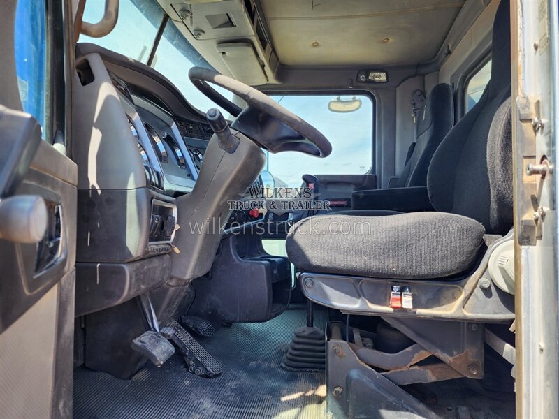 2008 Kenworth T800 - Photo 6 - Goodland, KS 67735