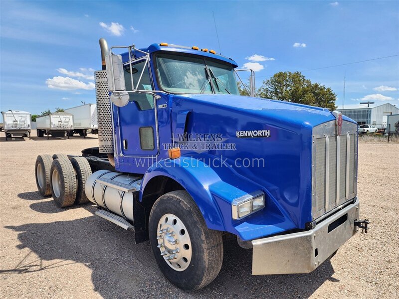 2008 Kenworth T800   - Photo 1 - Goodland, KS 67735