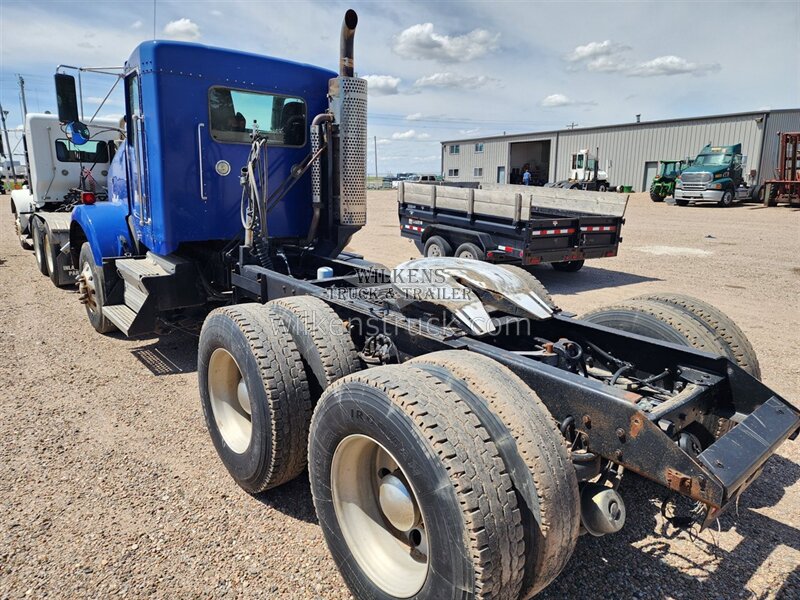 2008 Kenworth T800 - Photo 3 - Goodland, KS 67735
